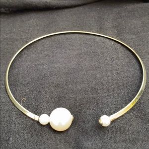 Gold and pearl unique collar. Excellent shape.